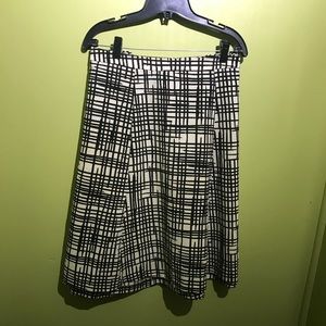 Ava & Viv Black & White Knee Length Skirt
